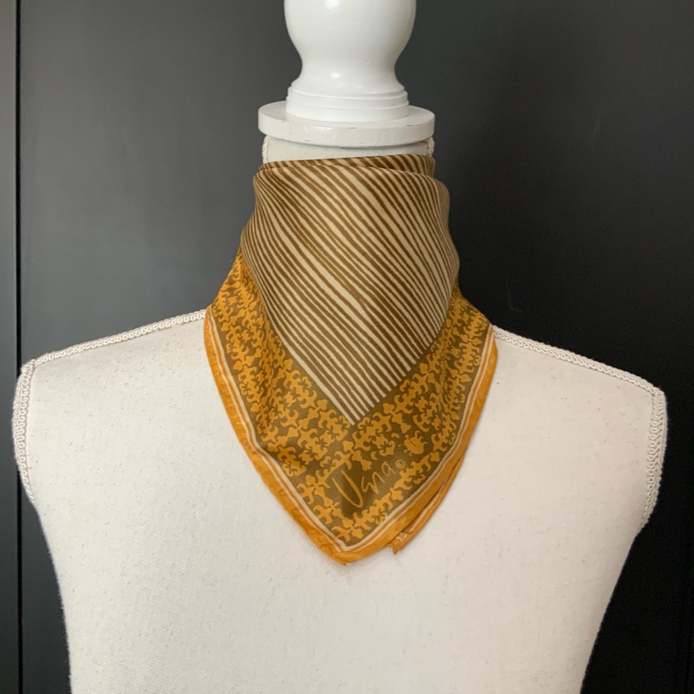 VINTAGE USNA PRINTED SQUARE SCARF 22” X 22”